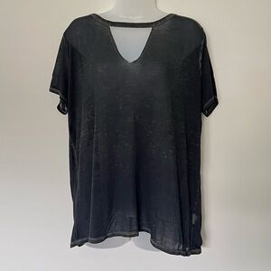 Rock & Republic Women’s Short sleeve Cutout v-neck tee